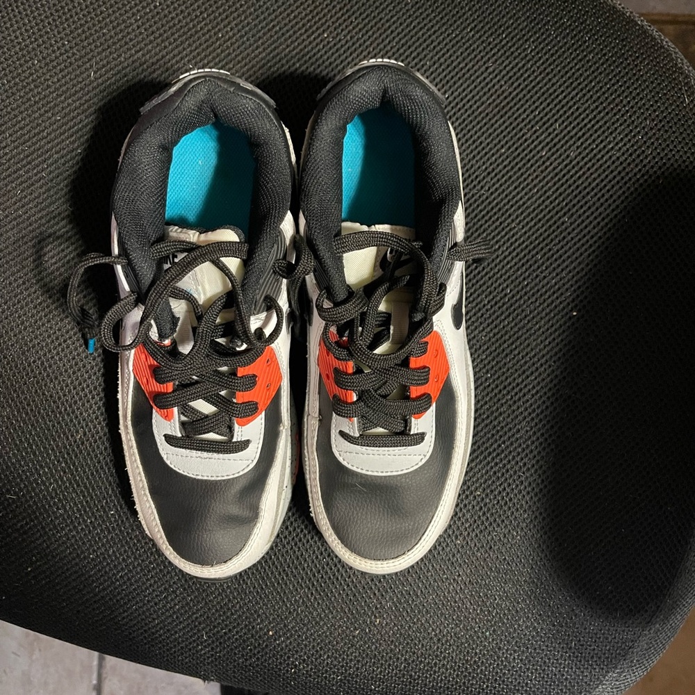 Boys Nike sneaker